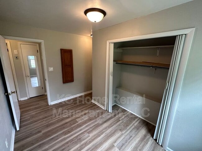 Building Photo - 804 NE 66th Terrace