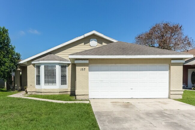 Building Photo - 153 Pinewood Cir