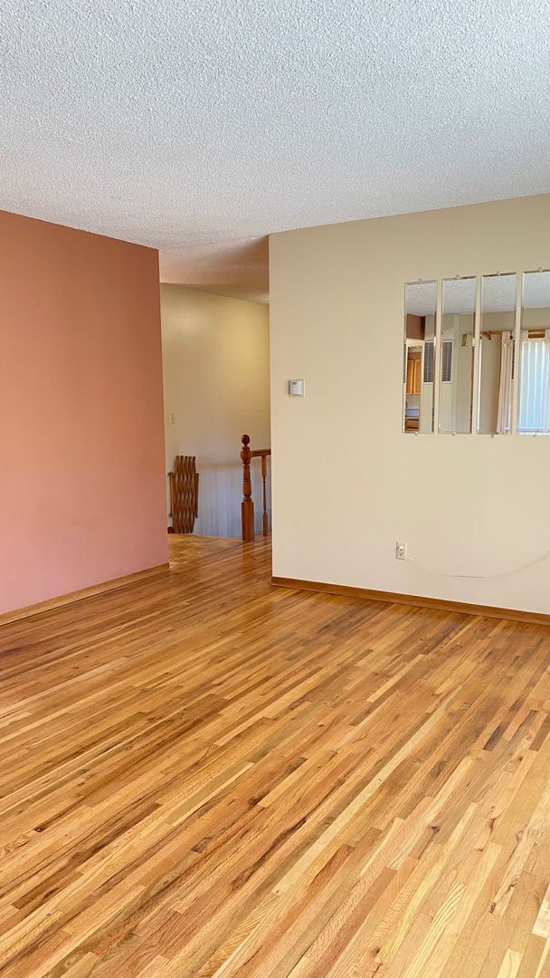 Building Photo - Charming Mid Century Home with Stunning River Views in Stevenson, WA