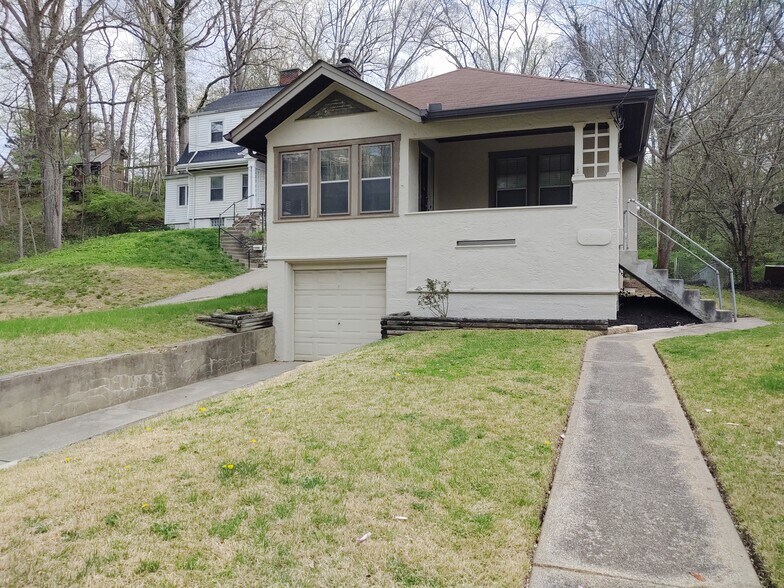 Building Photo - 3534 Linwood Ave