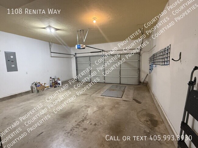 Building Photo - 1108 Renita Way