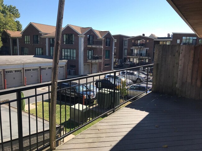 Building Photo - 380 S Upper St