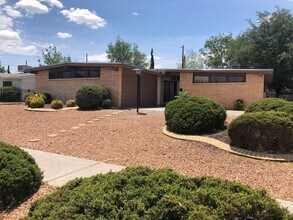 Building Photo - 3 Bedroom, 2 Bath , North-East El Paso Great house located across the street from Terrace Hills M...