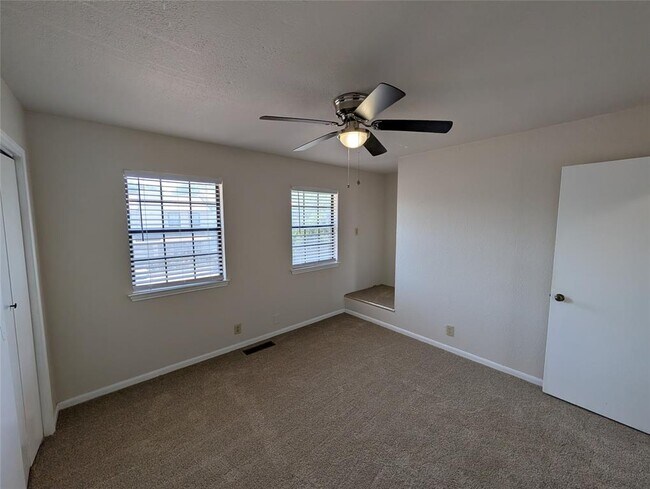 Building Photo - 7800 Northcrest Blvd