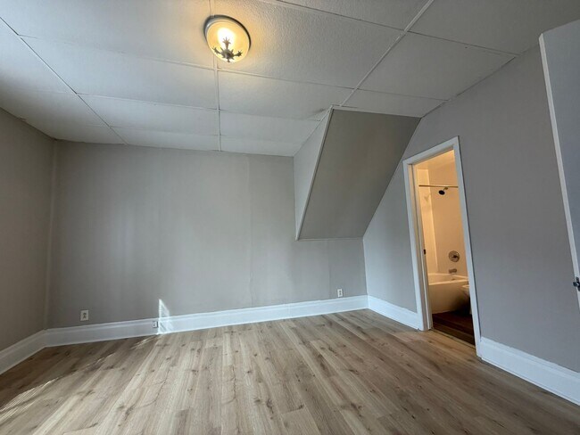 Building Photo - 1307 Forest Ave