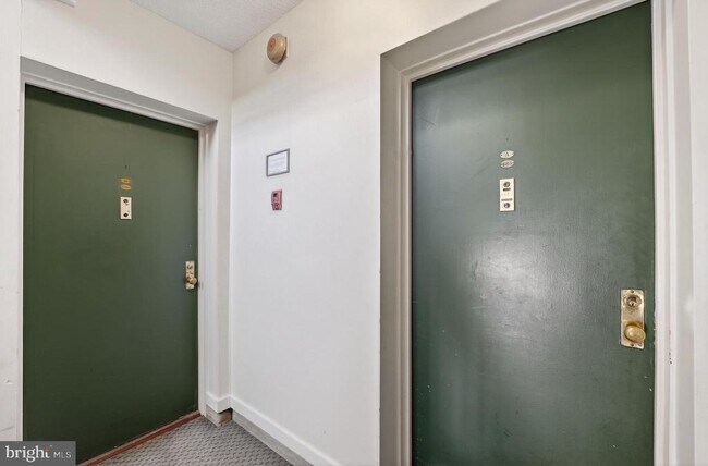 Building Photo - 3450 39th St NW