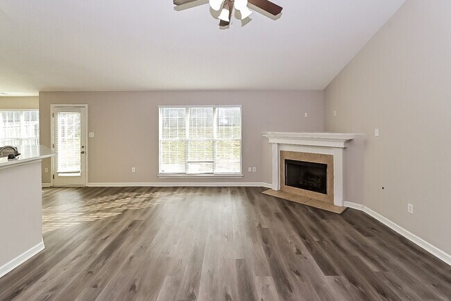 Building Photo - 5870 Tommy Joe Dr