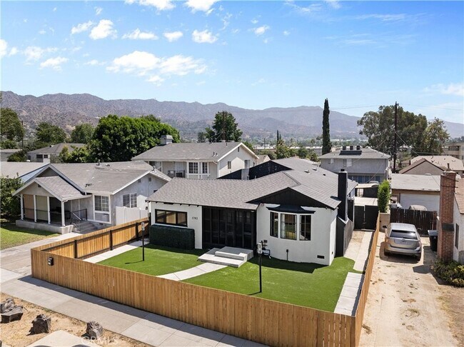 Building Photo - 1702 Landis St