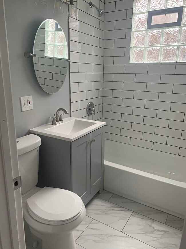 Building Photo - 7841 S Marquette Ave