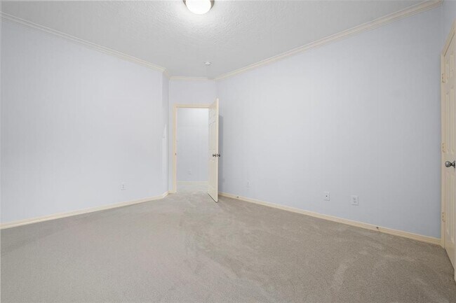 Building Photo - 1518 Olive Park