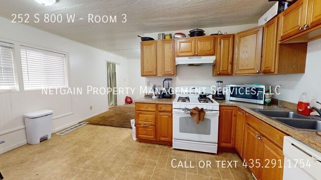 Building Photo - 252 S 800 W