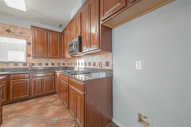 Building Photo - 9407 Demsey Mill Dr
