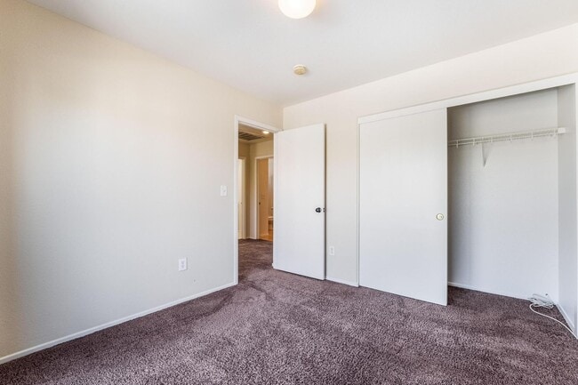 Building Photo - Cute Two-Story Home