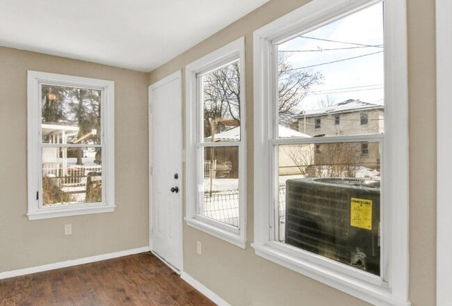 Building Photo - Coming Soon! Charming 2 Bedroom, 1 Bath Ho...