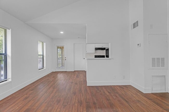 Building Photo - NICE 2/1 UNIT AVAILABLE AT THE PRESERVE in SUNRISE