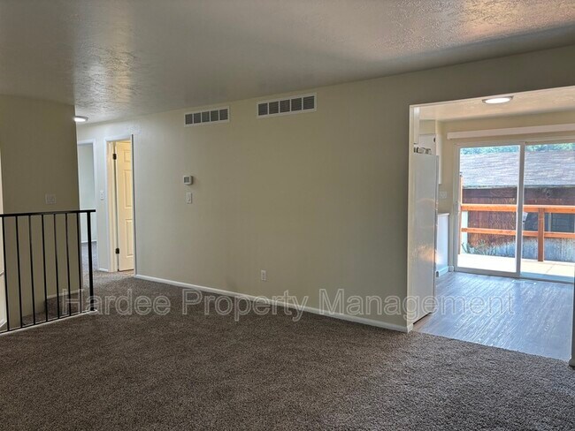 Building Photo - 2106 N 33rd St