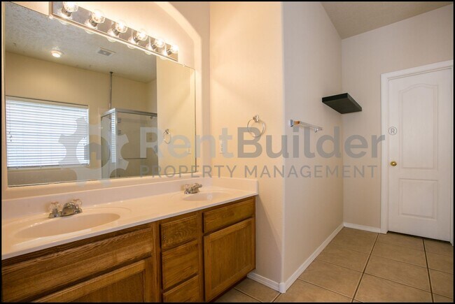 Building Photo - CALL US TODAY AT (505) 808-6467 TO SCHEDUL...