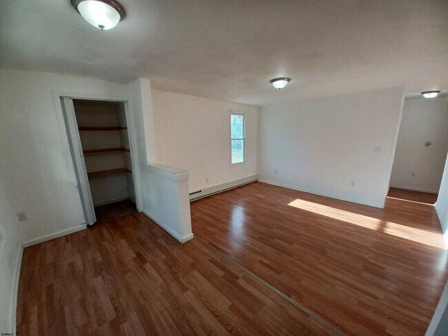 Building Photo - 322 N Tennessee Ave