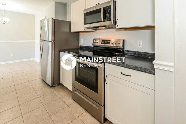Building Photo - 3 Bedroom Pet-Friendly Home in JACKSONVILLE, FL with Main Street Renewal