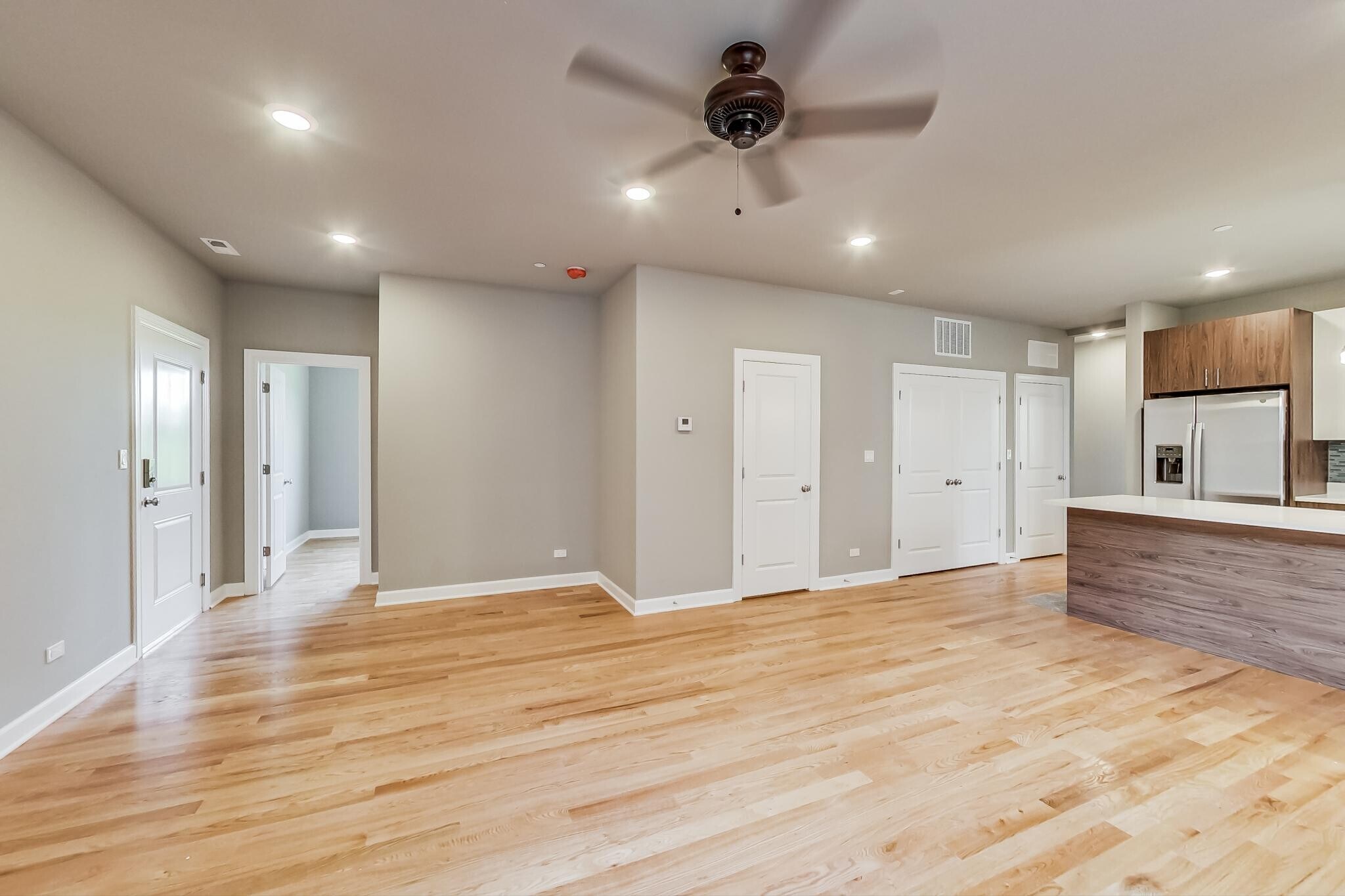 Building Photo - 6132 S Kimbark Ave