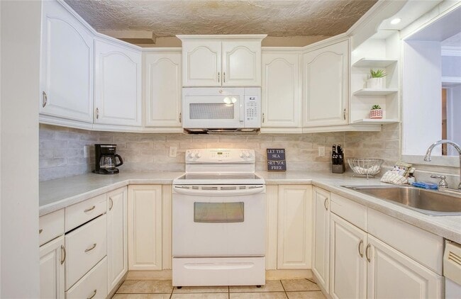 Building Photo - 5213 97th Way N