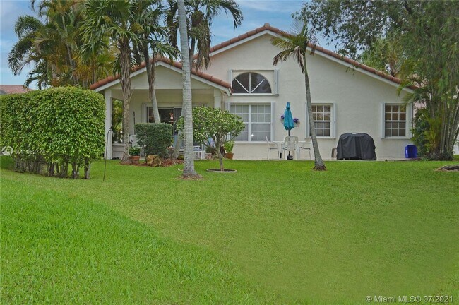 Building Photo - 5 Gables Blvd