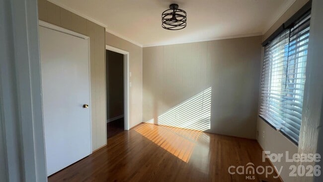 Building Photo - 715 Tom Hunter Rd