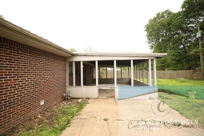 Building Photo - 1409 Brookhaven-