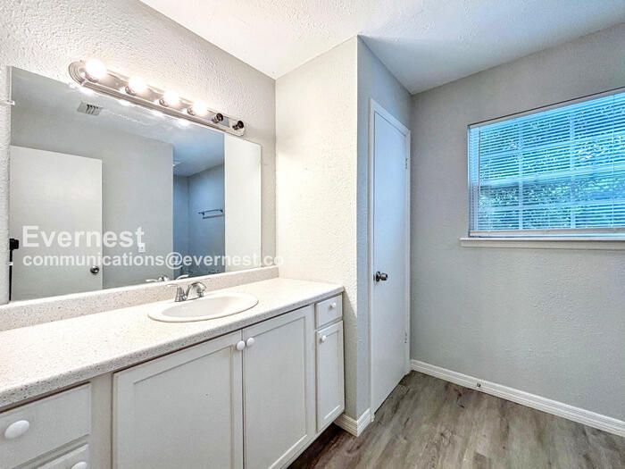 Building Photo - 4808 Eden View Ct