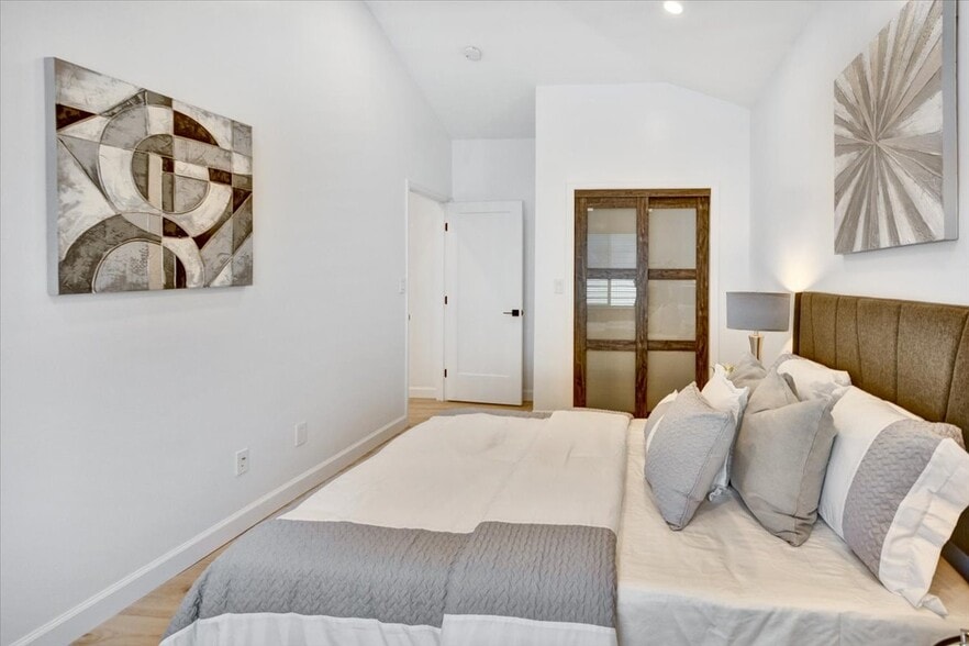 Bedroom - 3223 Hannah St