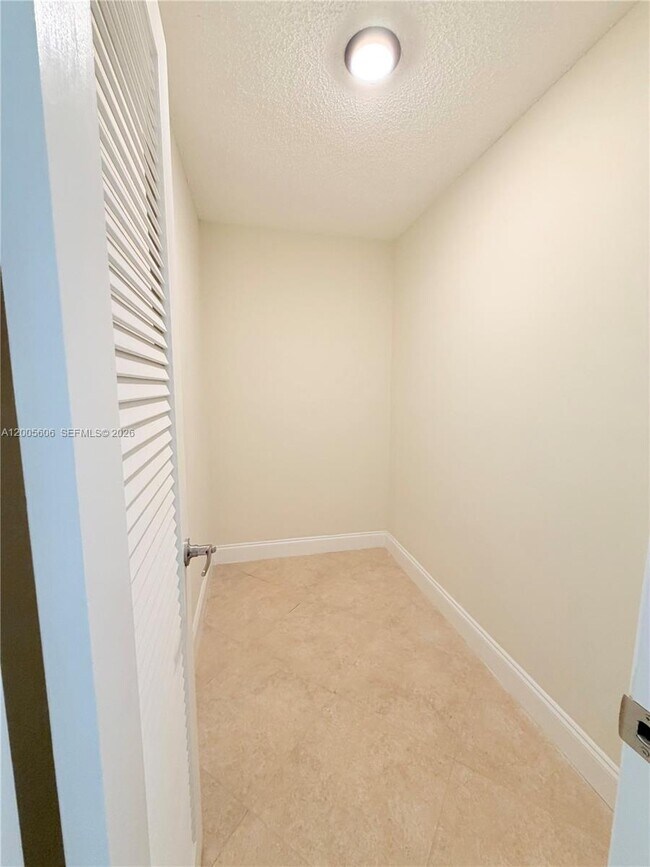 Building Photo - 8581 NW 17th St