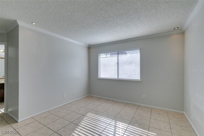 Building Photo - 6391 Chisos Dr