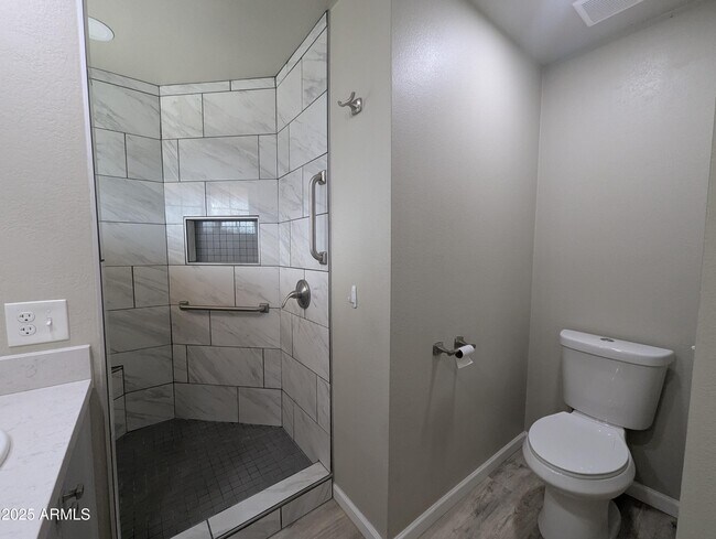 Building Photo - 1280 N Mesquite Ln