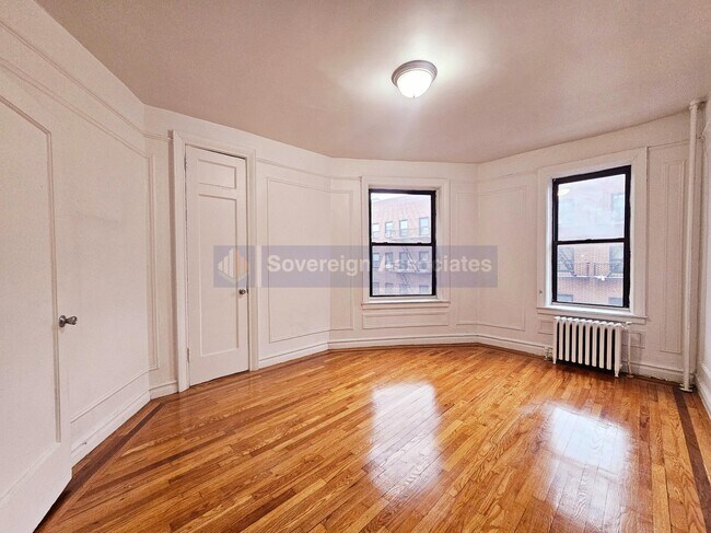 Building Photo - 134 Haven Avenue