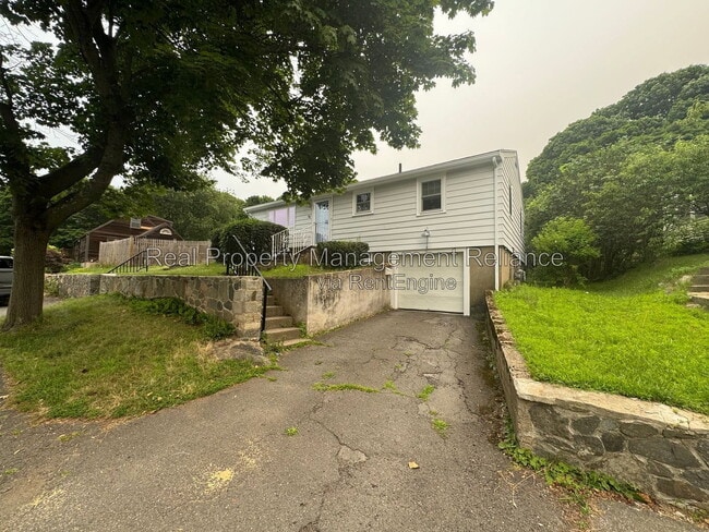 Building Photo - 78 Memorial Dr