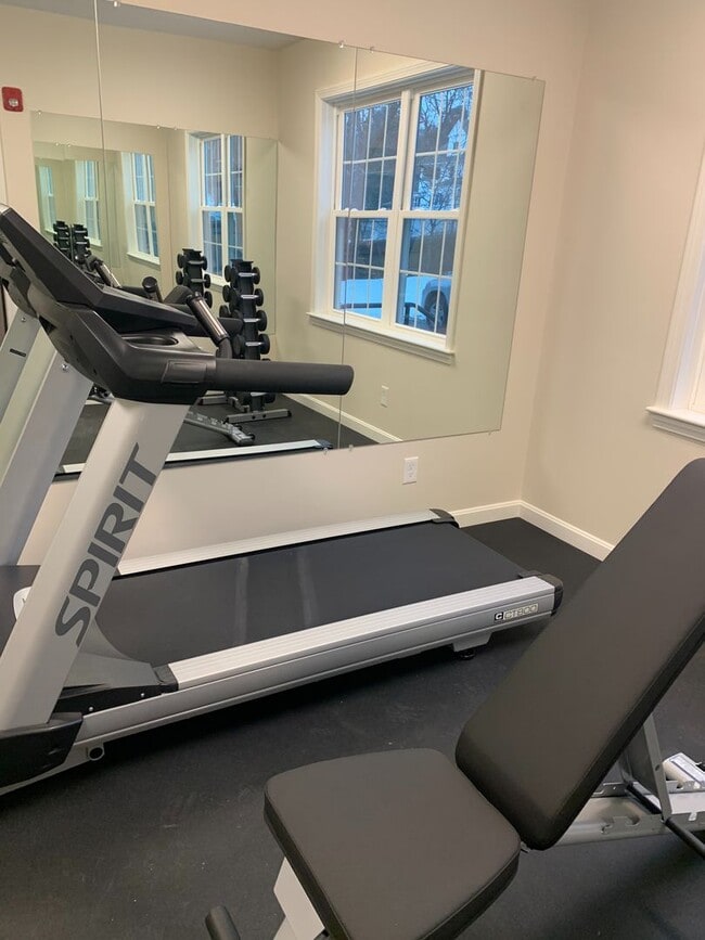 Building Photo - 160 Summer St