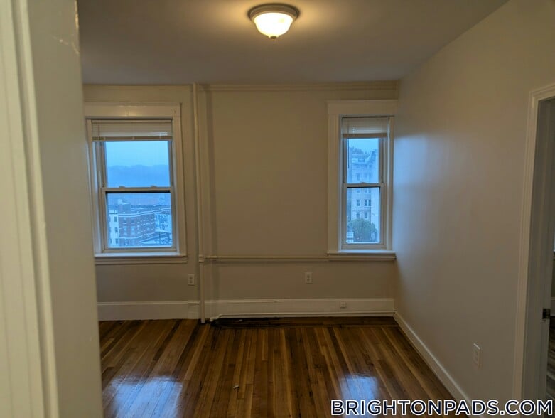 Building Photo - 1615 Commonwealth Ave