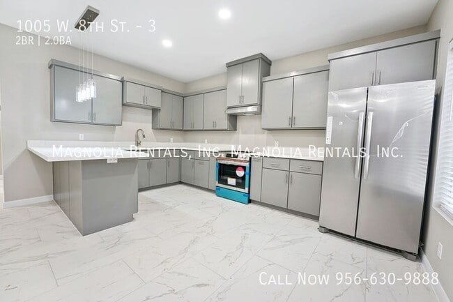 Building Photo - 1005 W 8th St