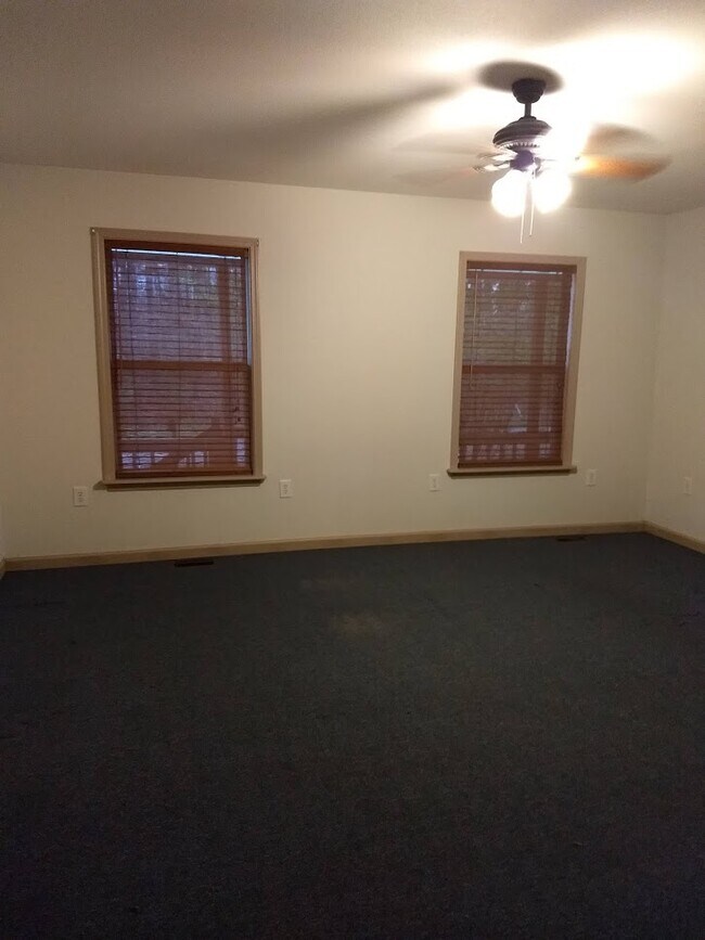 Building Photo - 7 Big Horn Cir