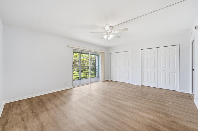 Building Photo - 2401 Antigua Cir