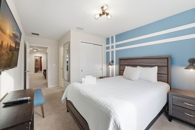 Building Photo - 2440 Dubai St