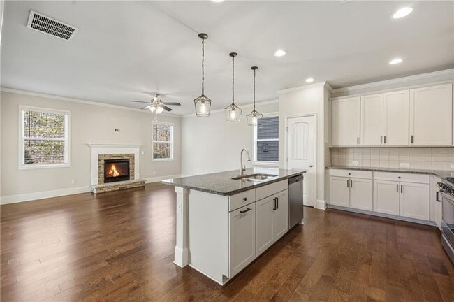 Building Photo - 6496 Crosscreek Ln