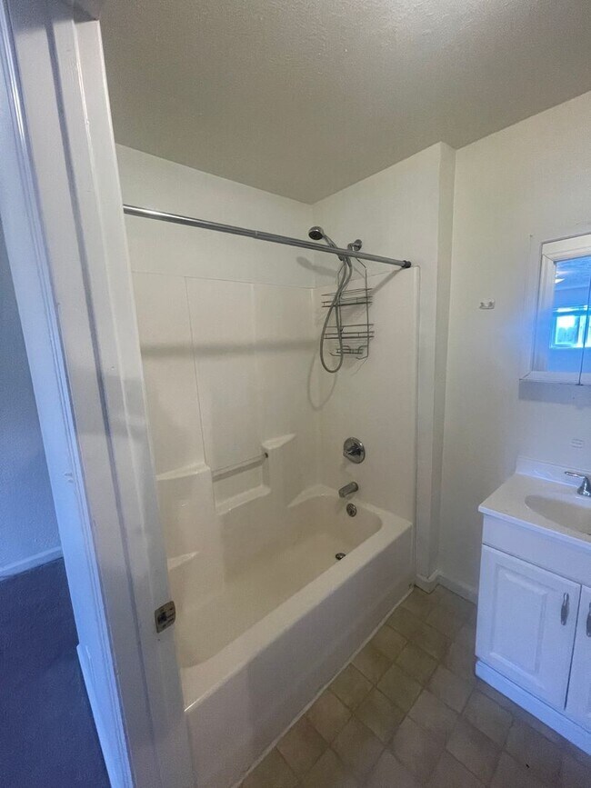 Building Photo - (2539 10th Ave Ct.)