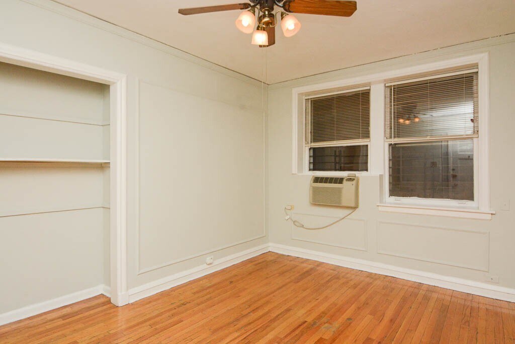 Building Photo - 843 W Wolfram St