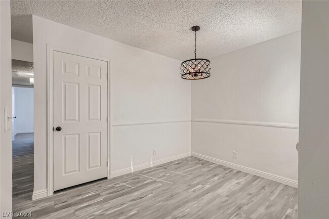 Building Photo - 4364 Tara Ave