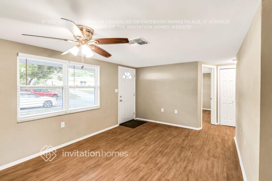Building Photo - 9410 Rainbow Ln