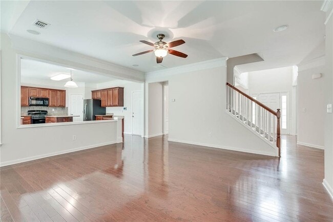 Building Photo - 2262 Young America Dr NE
