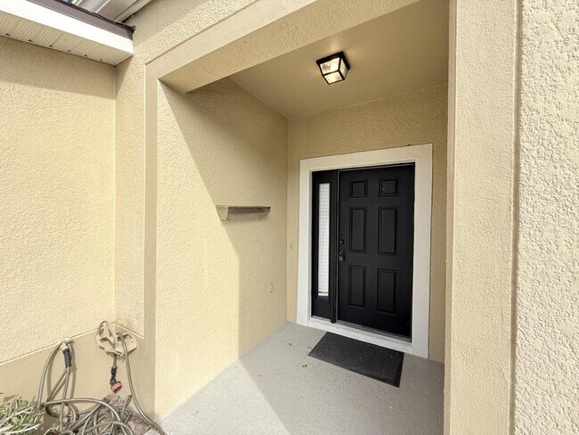 Building Photo - 2983 Ashland Ln S