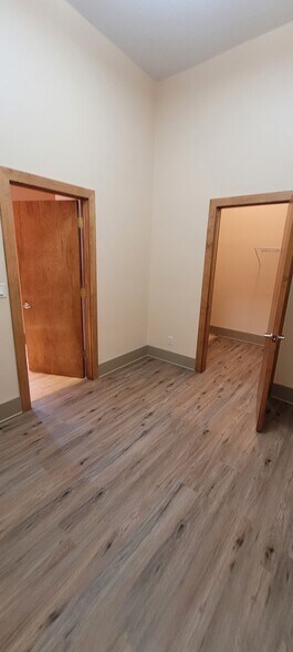 Bedroom - 537 W 2nd St