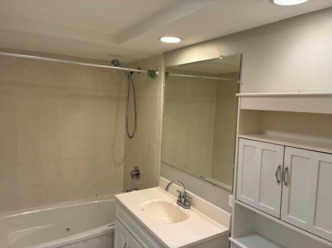 Building Photo - 9440 S 79th Ct